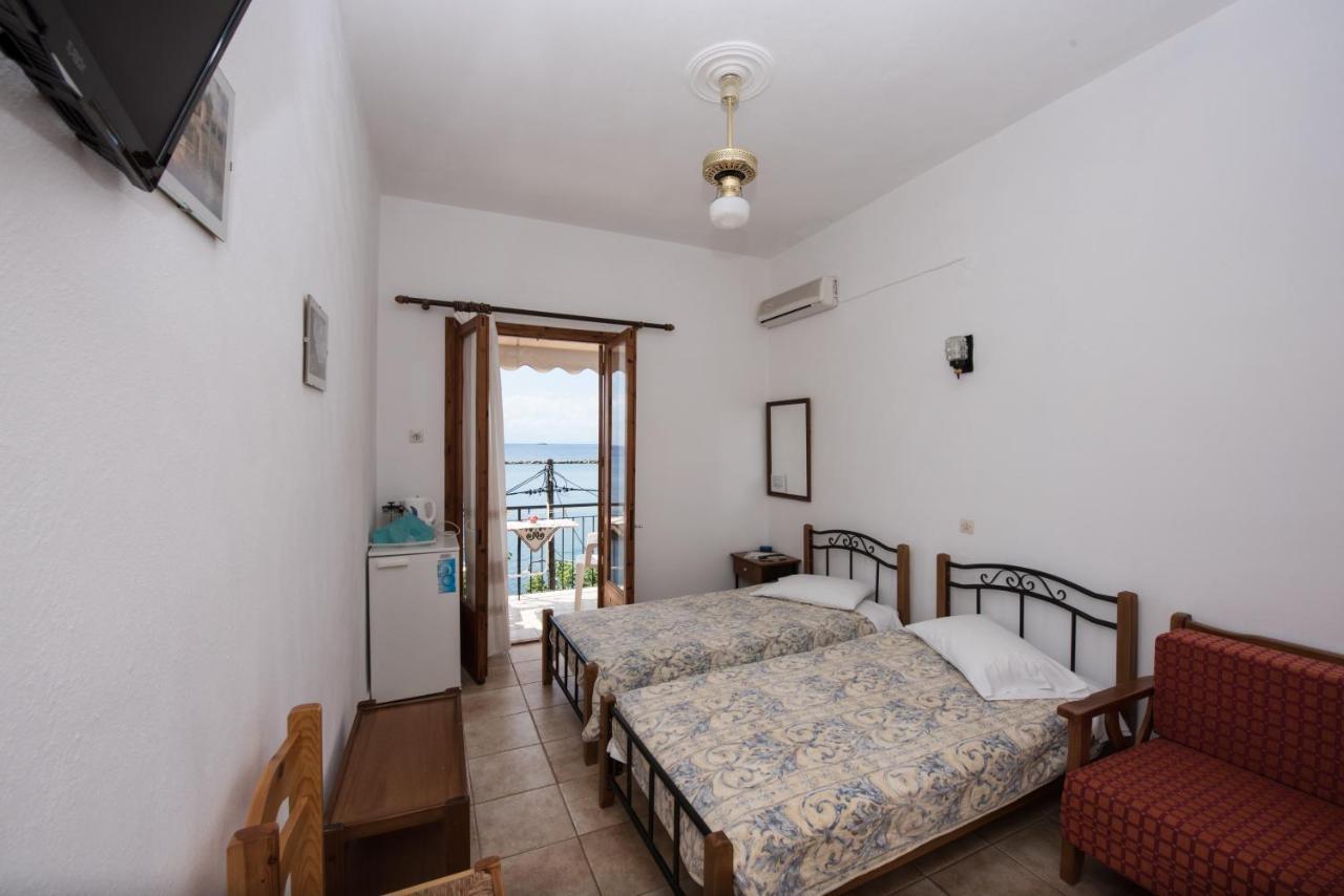 Orfanos Loutraki Rooms Εξωτερικό φωτογραφία