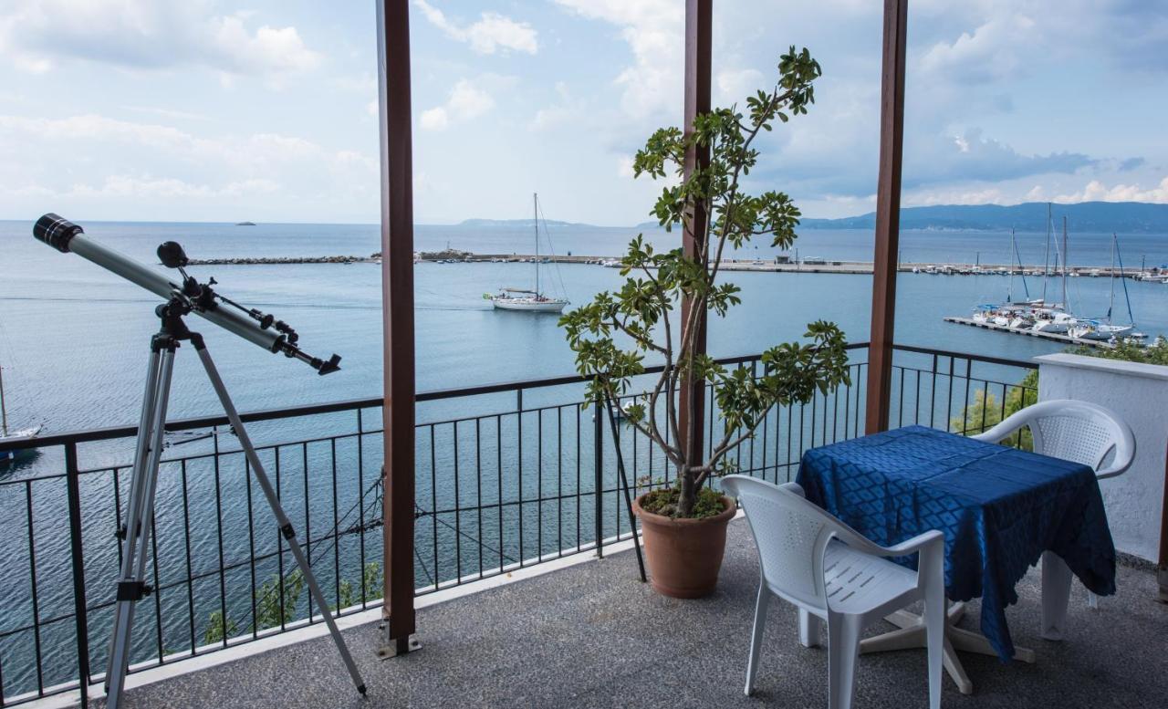 Orfanos Loutraki Rooms Εξωτερικό φωτογραφία