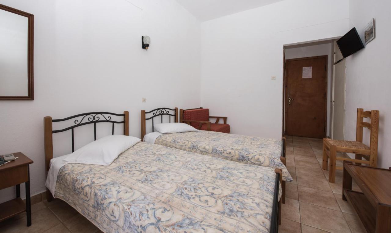 Orfanos Loutraki Rooms Εξωτερικό φωτογραφία