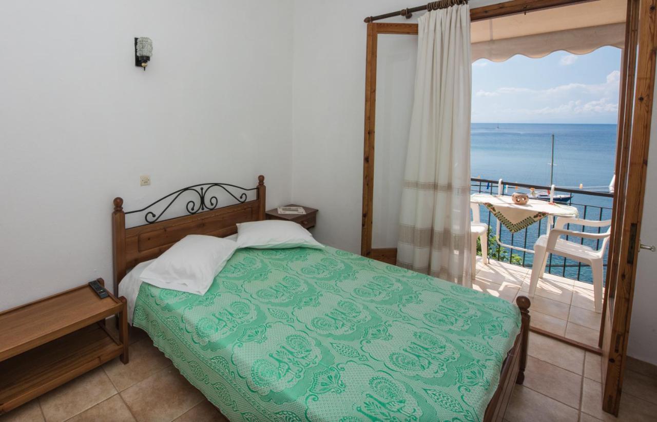 Orfanos Loutraki Rooms Εξωτερικό φωτογραφία
